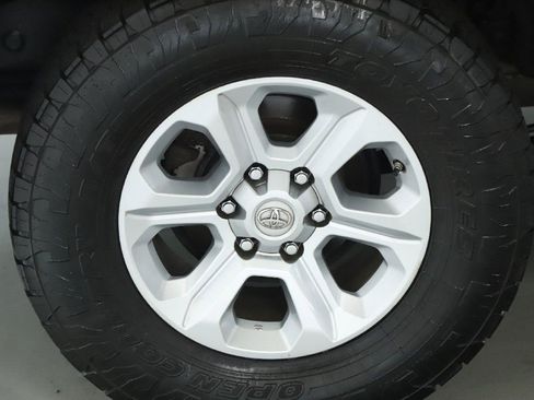 Used 2019 Toyota 4Runner SR5 Premium AWD/4WD image 14