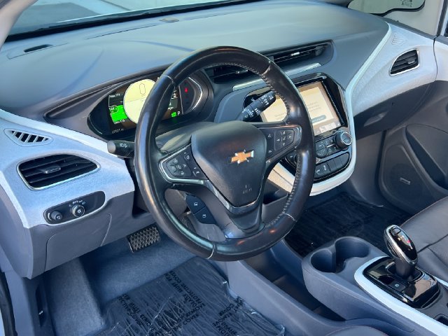 Used 2020 Chevrolet Bolt Premier w/ Infotainment Package FWD image 17