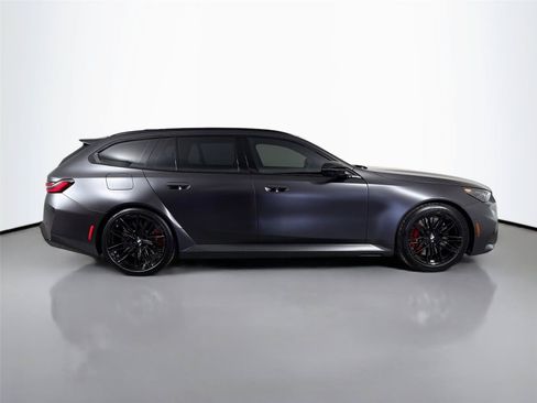New 2027 BMW M5 Touring AWD/4WD image 4