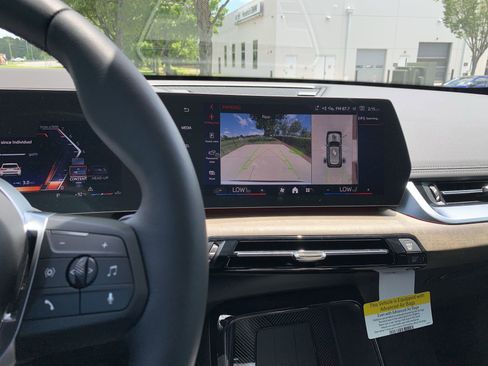 Used 2025 BMW X1 xDrive28i w/ Technology Package image 25