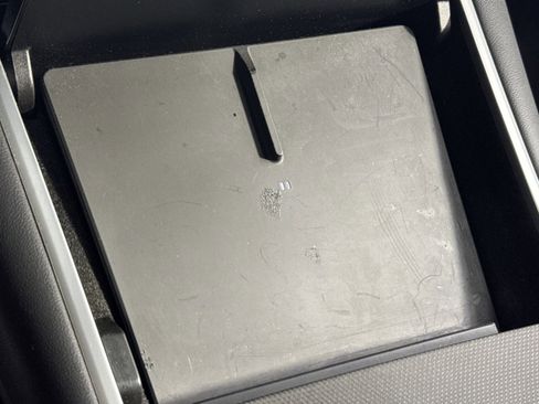 Used 2018 Tesla Model 3 Long Range RWD image 41