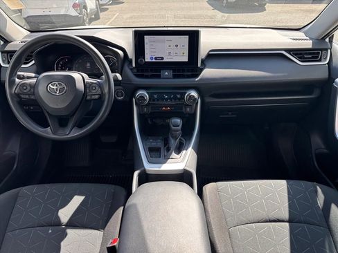 Used 2023 Toyota RAV4 XLE FWD image 4