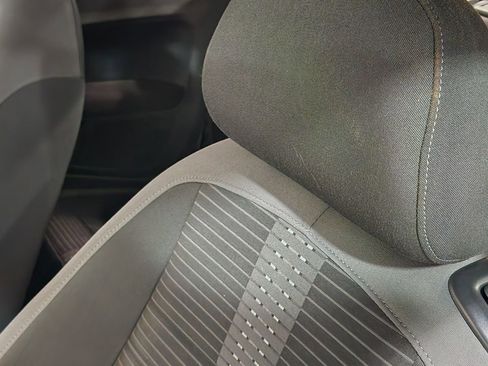 Used 2013 Volkswagen Beetle 2.0T image 32