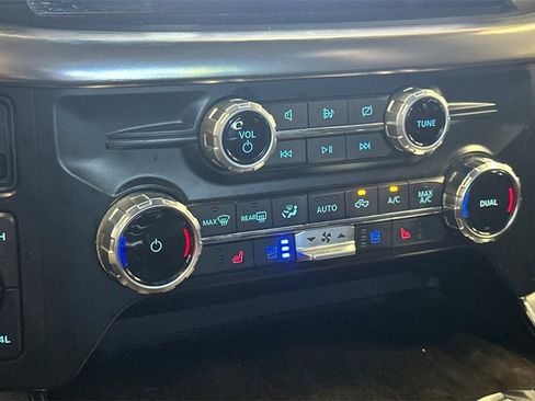 Used 2023 Ford F150 Lariat w/ Trailer Tow Package image 22