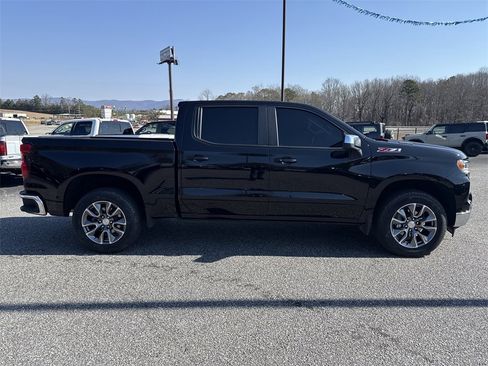 Used 2024 Chevrolet Silverado 1500 LT image 8