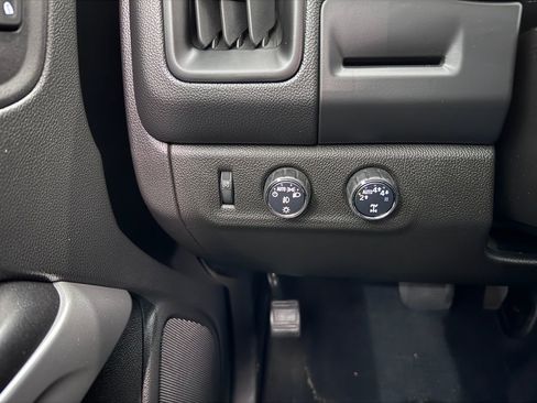 Certified 2022 Chevrolet Colorado LT w/ LT Convenience Package image 22