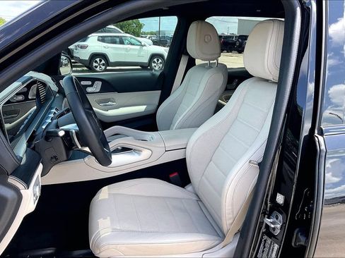 Used 2024 Mercedes-Benz GLS 450 4MATIC image 18