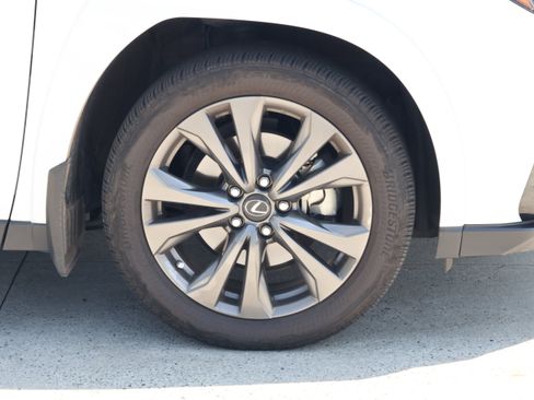 Used 2023 Lexus UX 250h F Sport FWD image 11