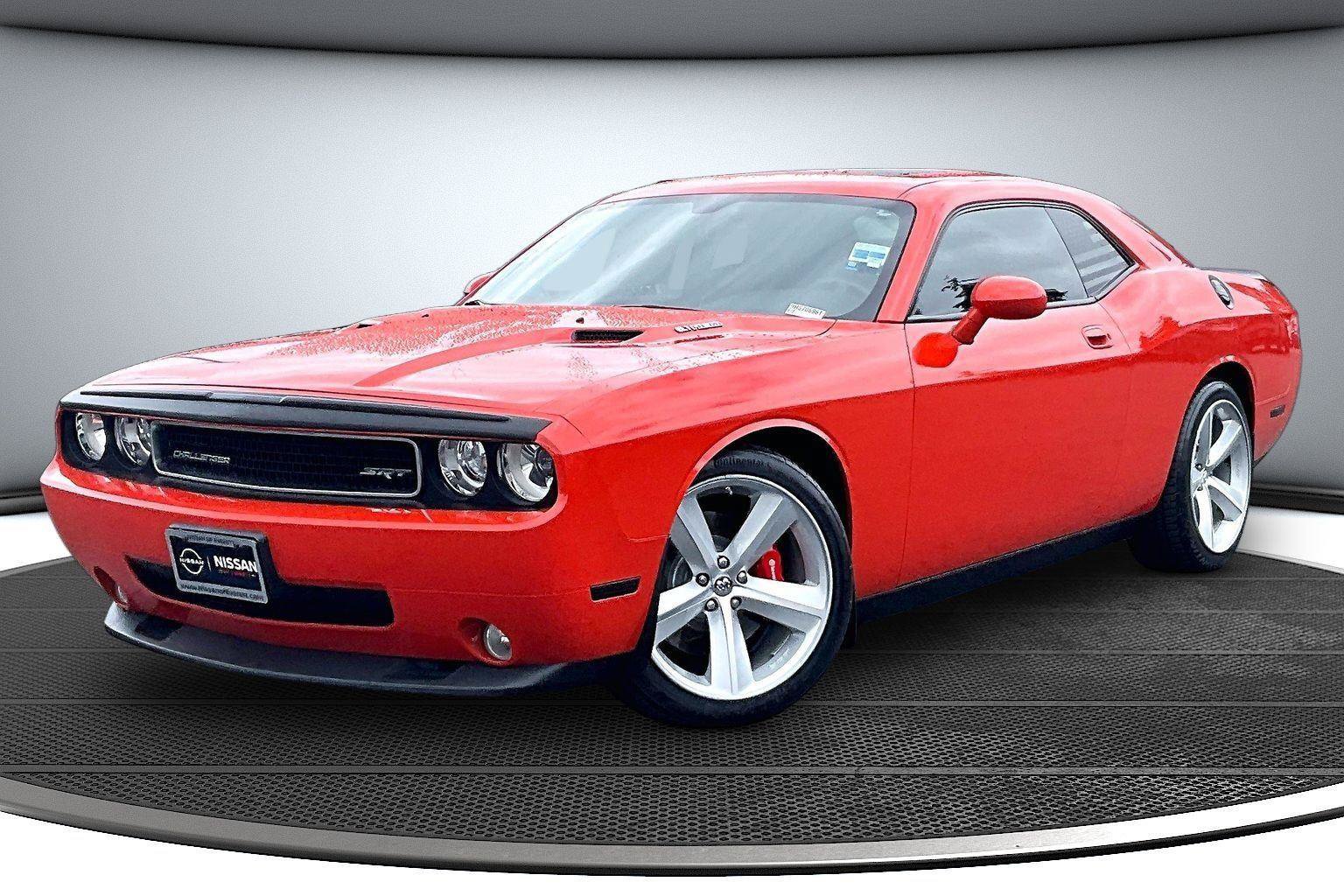 Used 2009 Dodge Challenger SRT8 w/ SRT Option Group II RWD image 4