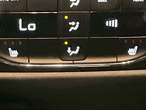 Used 2023 Chevrolet TrailBlazer LT w/ Convenience Package image 20