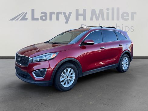 Used 2017 Kia Sorento LX FWD image 1
