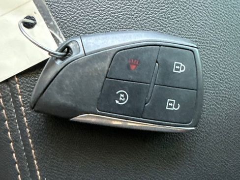 Used 2025 GMC Canyon AT4 AWD/4WD image 32