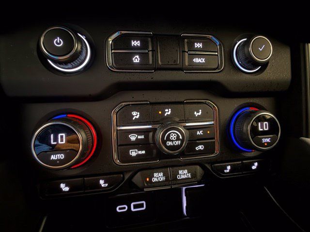 Used 2024 Chevrolet Tahoe RST w/ Luxury Package AWD/4WD image 21