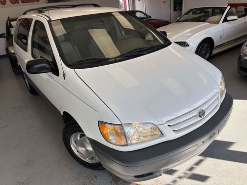 Used 2003 Toyota Sienna CE image 8