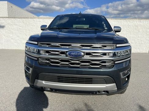 Used 2023 Ford Expedition Max Platinum image 2