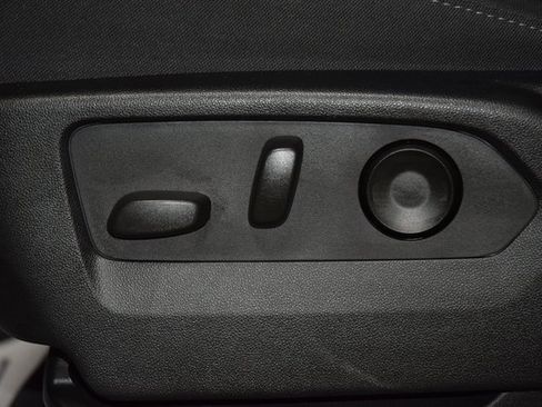 Used 2024 Chevrolet Silverado 2500 Custom w/ Custom Value Package image 41