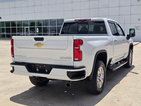 Certified 2025 Chevrolet Silverado 3500 High Country w/ High Country Premium Package AWD/4WD image 7