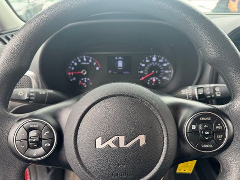 Used 2022 Kia Soul LX FWD image 15