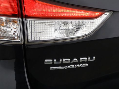 Used 2019 Subaru Forester Premium w/ All-Weather Package image 37