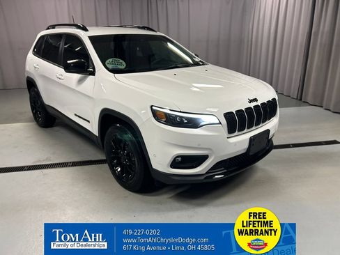 Used 2023 Jeep Cherokee Altitude Lux AWD/4WD image 1