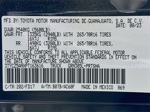 Used 2023 Toyota Tacoma TRD Off-Road image 30