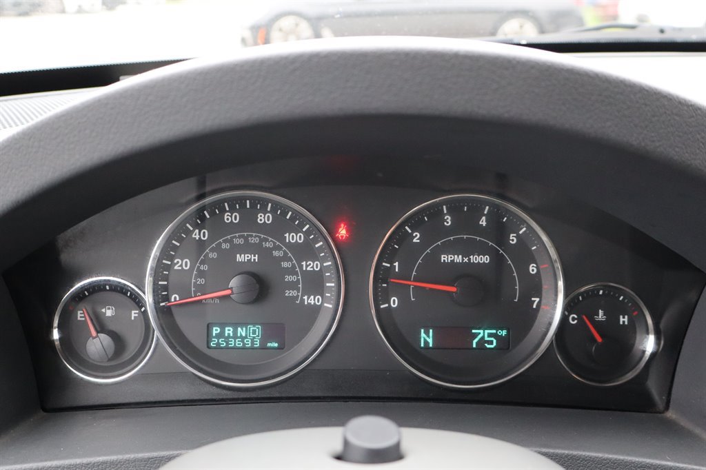 Used 2007 Jeep Grand Cherokee Limited RWD image 26