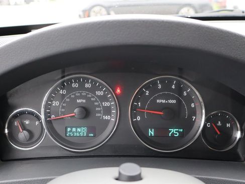 Used 2007 Jeep Grand Cherokee Limited RWD image 26