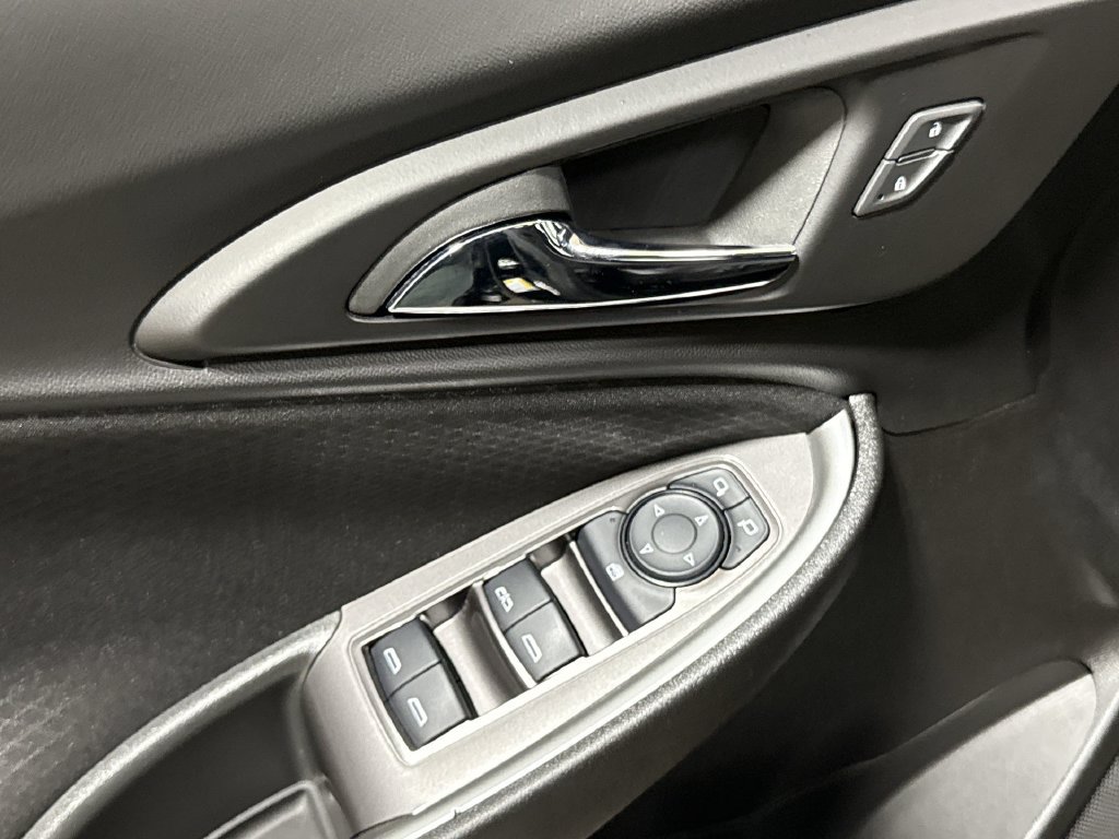 Used 2025 Chevrolet Malibu LT FWD image 20