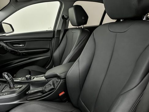 Used 2018 BMW 320i xDrive Sedan image 20