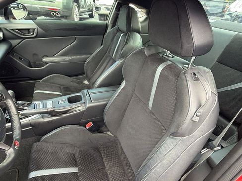 Used 2022 Toyota GR86 Premium RWD image 13