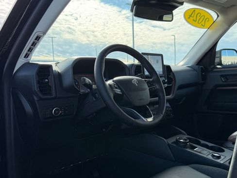 Used 2024 Ford Bronco Sport Outer Banks image 16