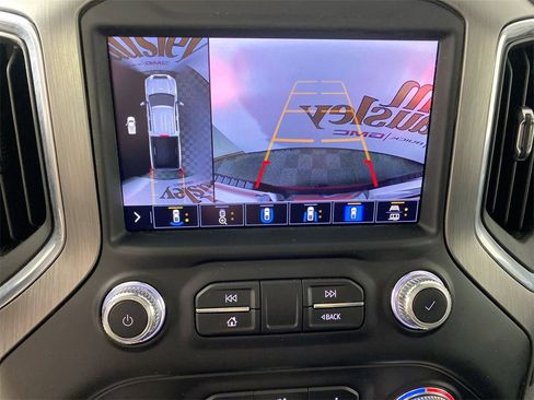 Used 2023 GMC Sierra 2500 Denali w/ Denali Ultimate Package image 17