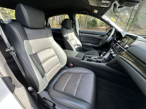 Used 2019 Honda Accord Sport image 28