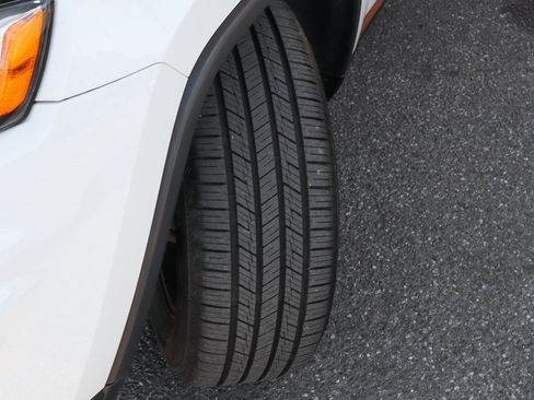 Used 2020 Jeep Grand Cherokee Limited image 49