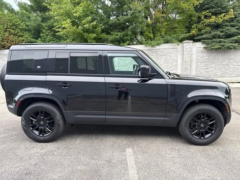 Used 2023 Land Rover Defender 110 S AWD/4WD image 5