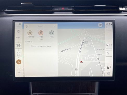 Certified 2025 Land Rover Range Rover SE image 27