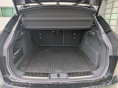 New 2026 Jaguar F-PACE R-Dynamic S image 14