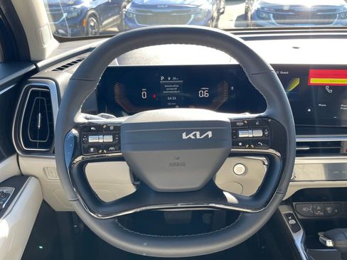 New 2026 Kia Sorento S FWD image 13