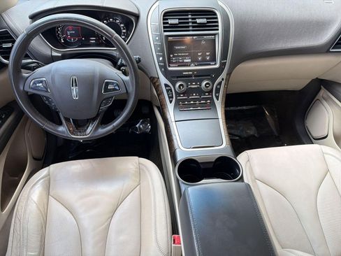 Used 2016 Lincoln MKX Select w/ Select Plus Package FWD image 25