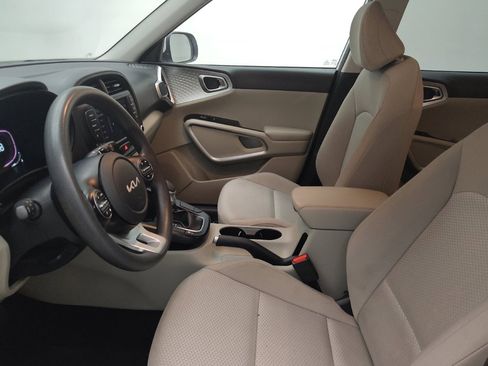 Used 2025 Kia Soul LX w/ LX Technology Package image 17