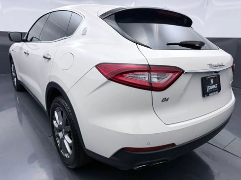 Used 2018 Maserati Levante AWD/4WD image 5