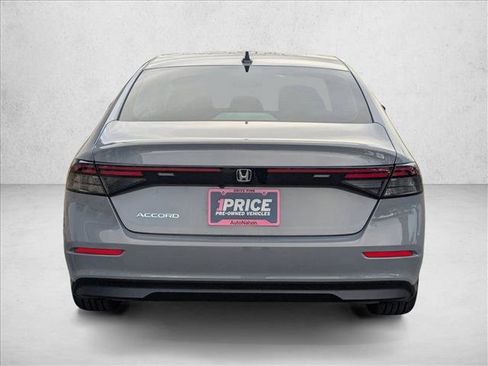 Certified 2025 Honda Accord SE image 7