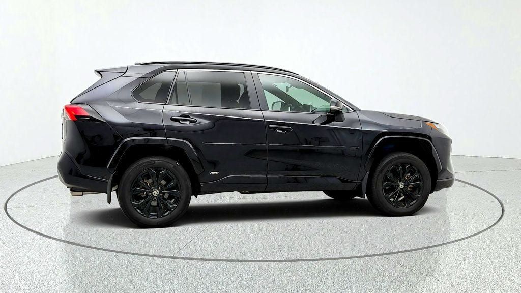 Used 2023 Toyota RAV4 SE w/ Convenience Package AWD/4WD image 4