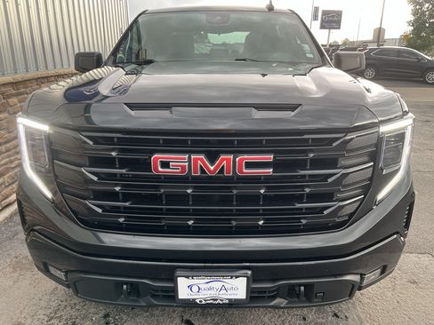 Used 2023 GMC Sierra 1500 Elevation AWD/4WD image 3