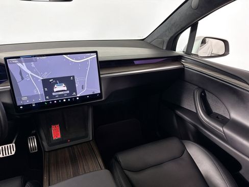 Used 2023 Tesla Model X image 34