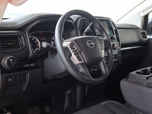 Used 2023 Nissan Titan SV image 14