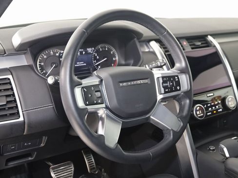 Used 2023 Land Rover Discovery S R-Dynamic image 6