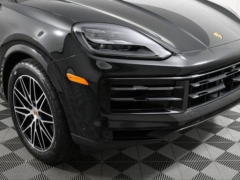 Certified 2025 Porsche Cayenne Coupe image 39