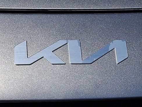 Certified 2023 Kia Niro EX FWD image 29