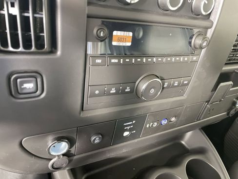 New 2025 GMC Savana 2500 Extended w/ Driver Convenience Package image 17